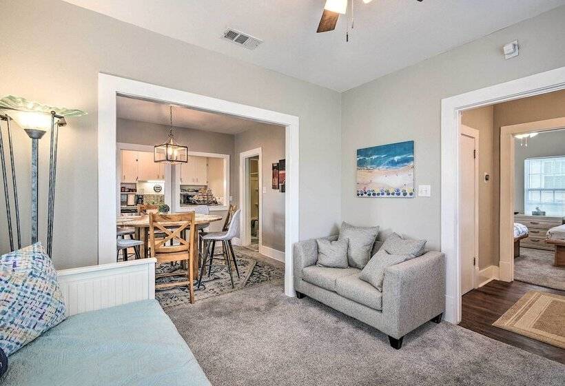 Walk To Beach: Galveston Home W/ Grill Near Pier!