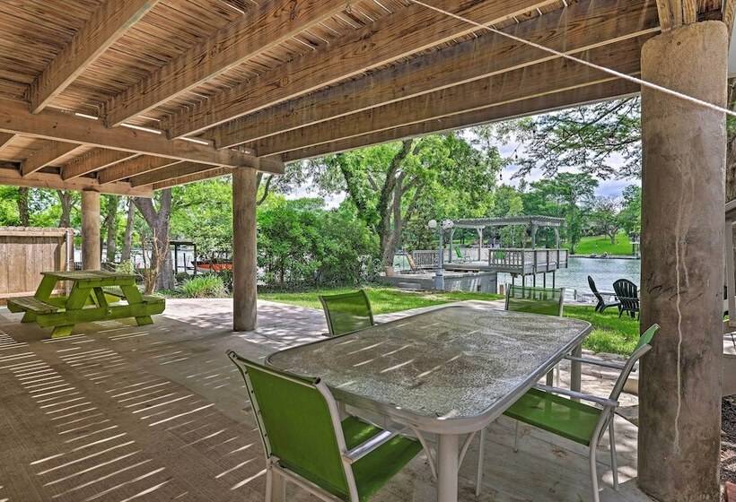 Seguin Home On Lake Placid W/ Boat Dock!