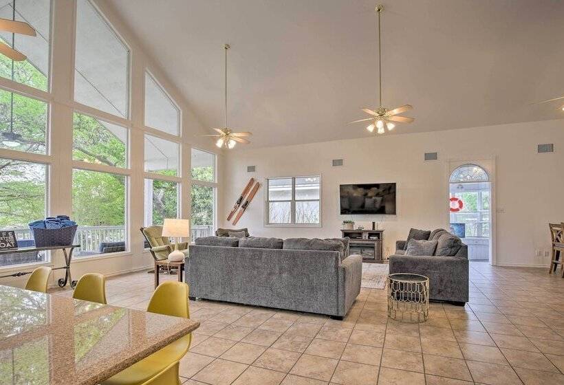 Seguin Home On Lake Placid W/ Boat Dock!