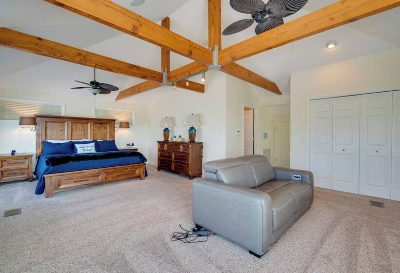 Luxe Spring Hill Home W/ Patio & Dock!