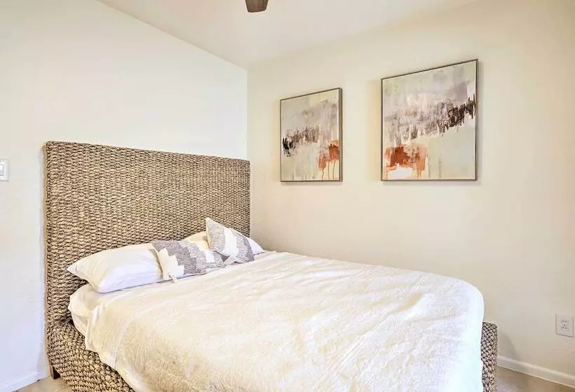 Walkable Florida Duplex: 2 Blocks To Cocoa Beach!