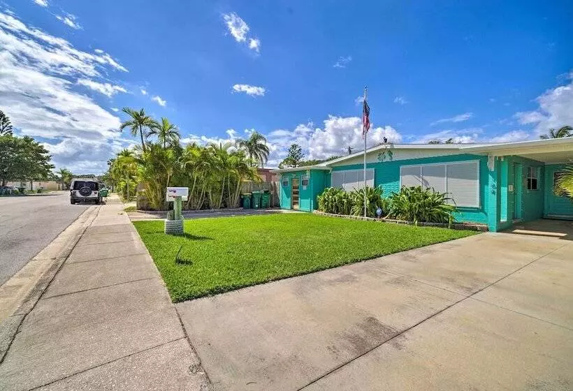 Walkable Florida Duplex: 2 Blocks To Cocoa Beach!