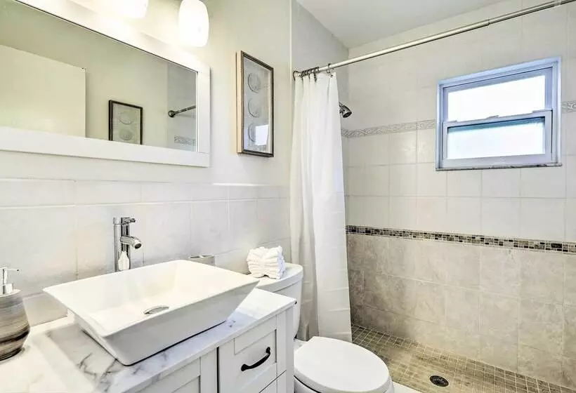 Walkable Florida Duplex: 2 Blocks To Cocoa Beach!