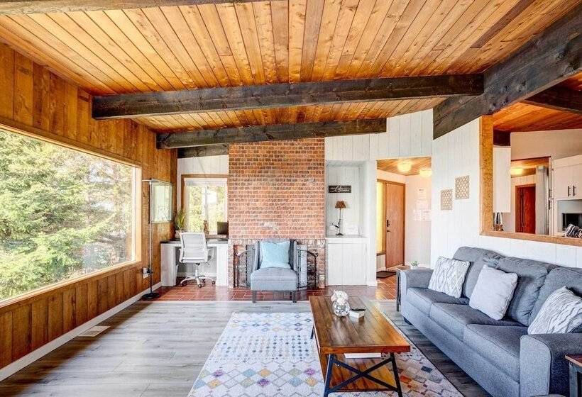 Ocean Vista Gold Beach Getaway!