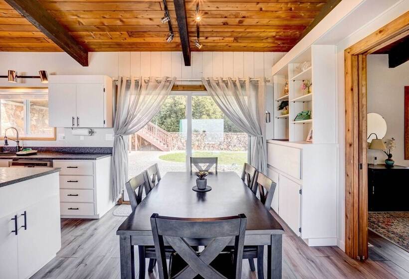 Ocean Vista Gold Beach Getaway!