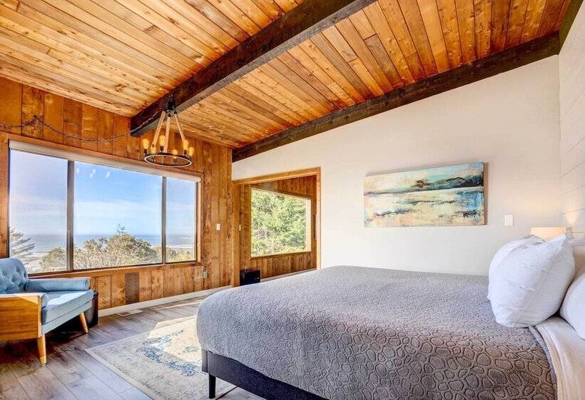 Ocean Vista Gold Beach Getaway!