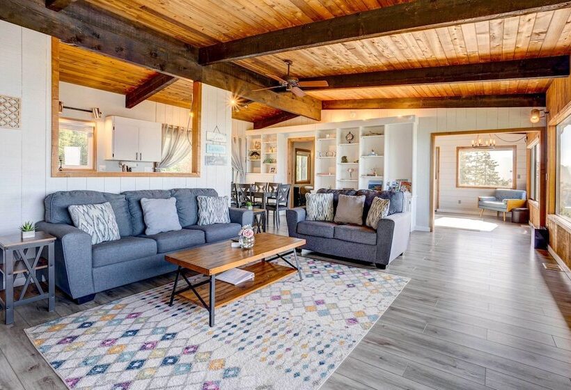 Ocean Vista Gold Beach Getaway!