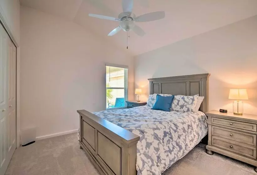 Open Concept Wildwood Home W/ Lanai & Yard!