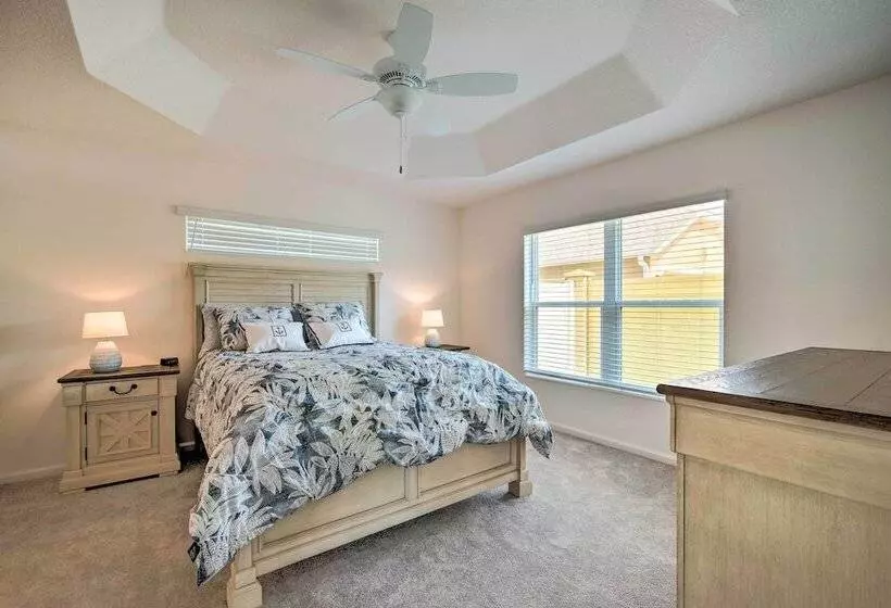 Open Concept Wildwood Home W/ Lanai & Yard!