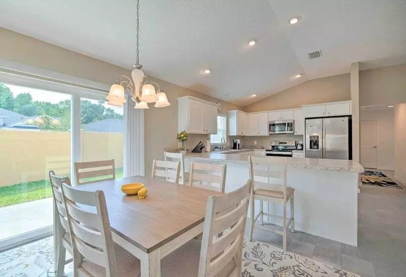 Open Concept Wildwood Home W/ Lanai & Yard!