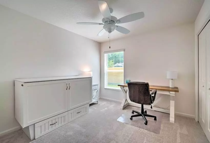 Open Concept Wildwood Home W/ Lanai & Yard!