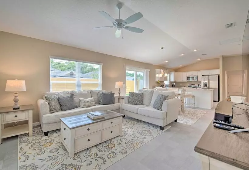 Open Concept Wildwood Home W/ Lanai & Yard!