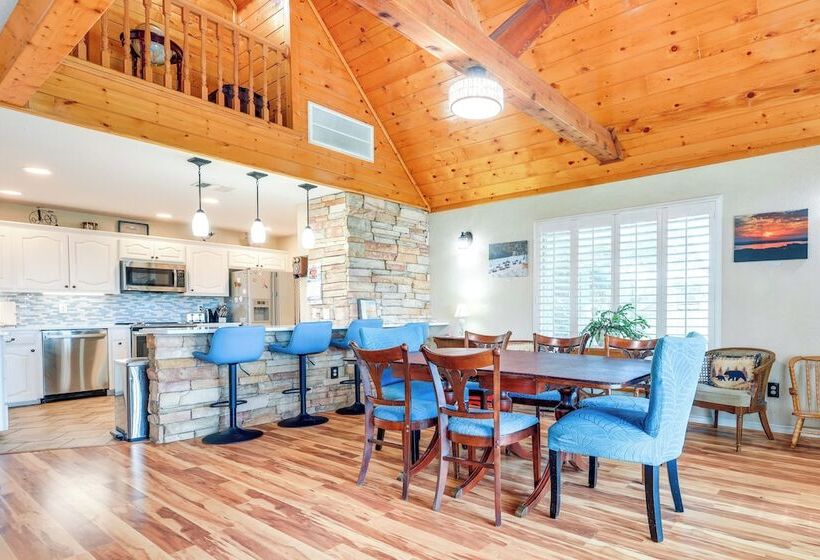 Pet Friendly Canyon Lake Cabin, 1 Mi To Water!
