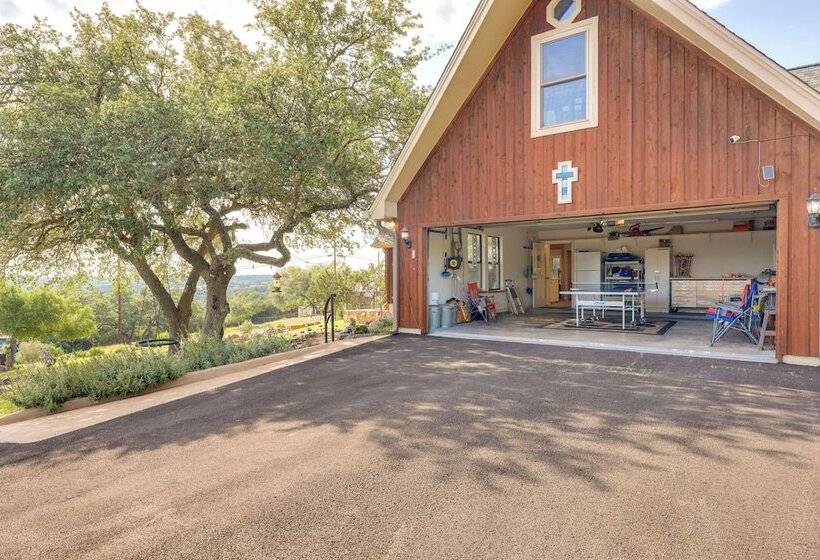 Pet Friendly Canyon Lake Cabin, 1 Mi To Water!