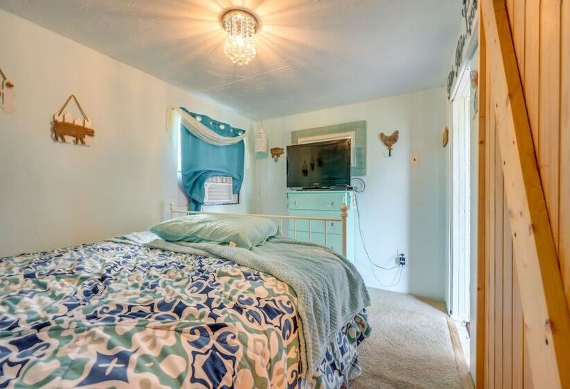 Pet Friendly Canyon Lake Cabin, 1 Mi To Water!