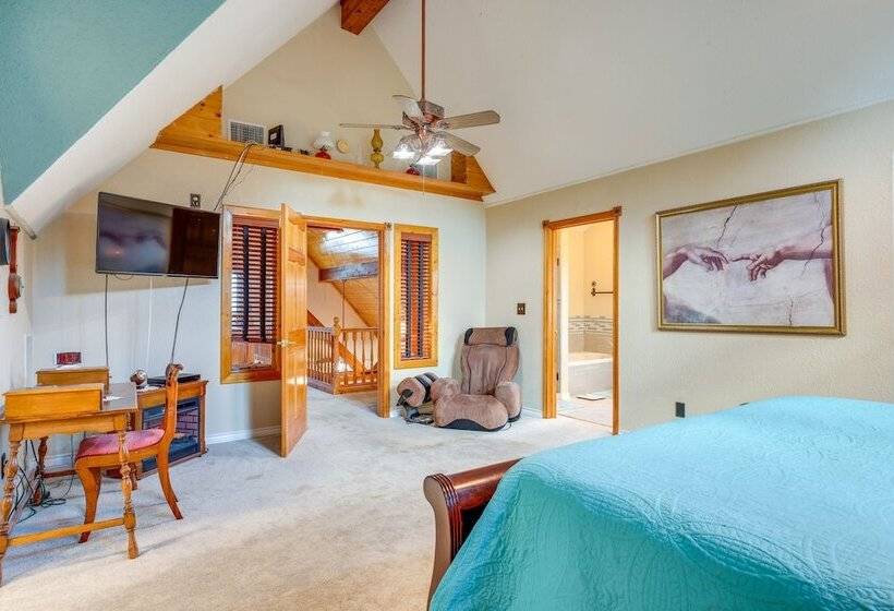 Pet Friendly Canyon Lake Cabin, 1 Mi To Water!