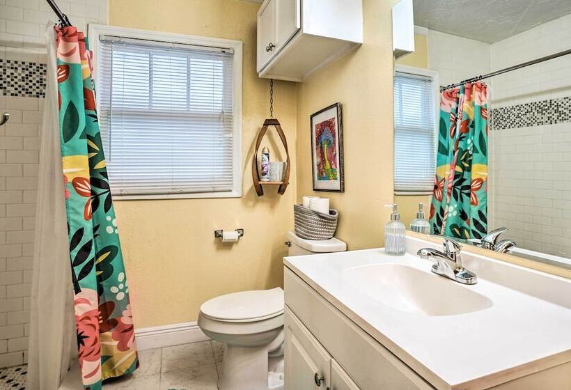 Pet Friendly Cottage Near Downtown Lakeland