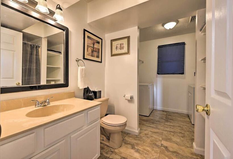 Resort Perks & Lake Access: Poconos Retreat