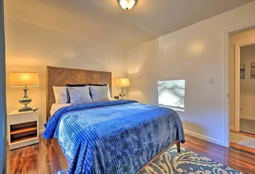 Resort Perks & Lake Access: Poconos Retreat