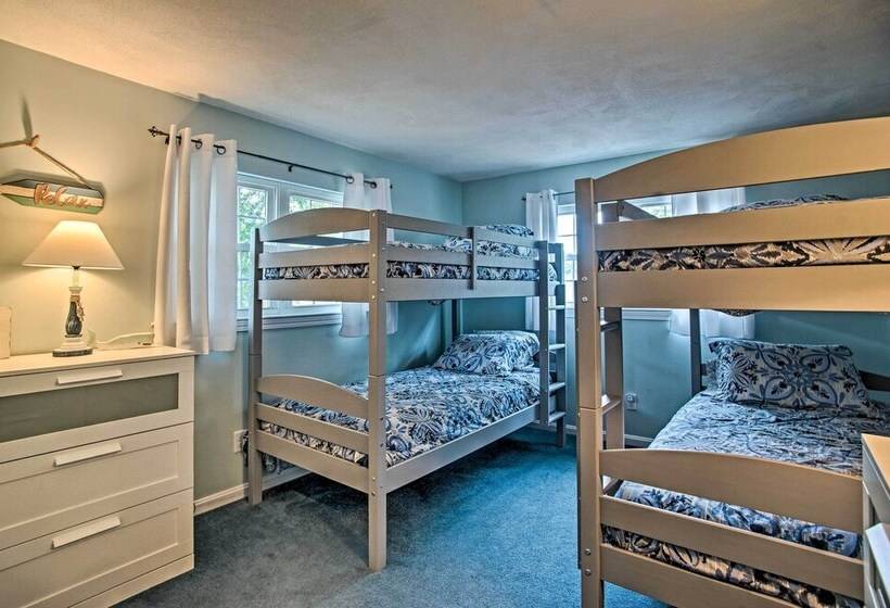 Quaint Dennis Home W/ Deck + Grill, Walk To Beach!