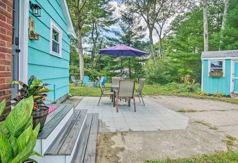 Buttermilk Cottage In Cape Cod: Steps To Beach