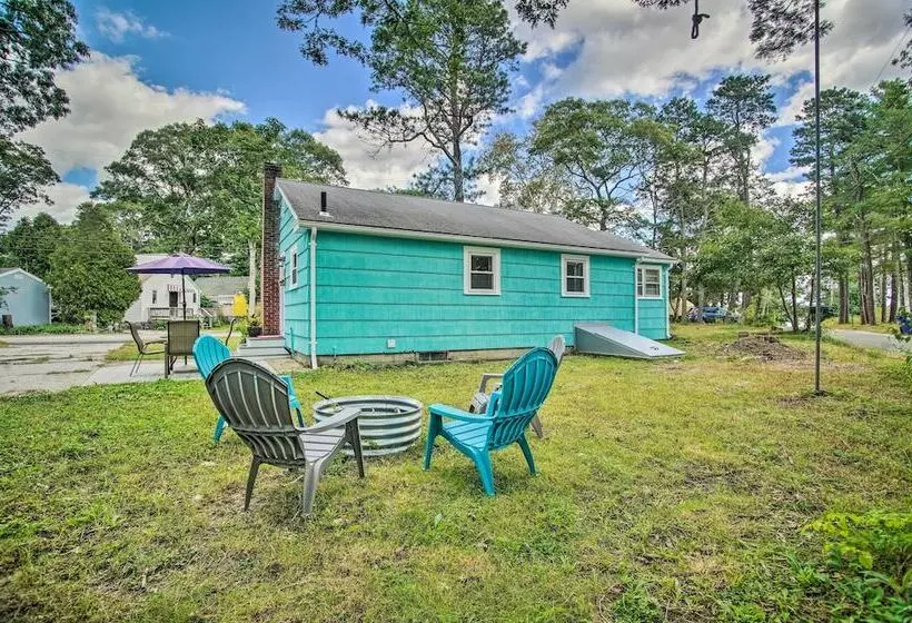Buttermilk Cottage In Cape Cod: Steps To Beach