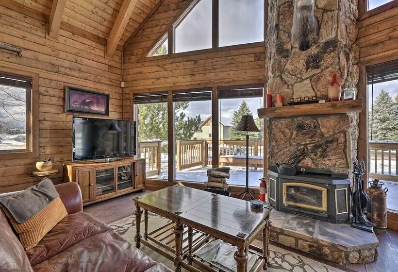 Rustic Village Lake Cabin Escape W/ Deck & Grill!