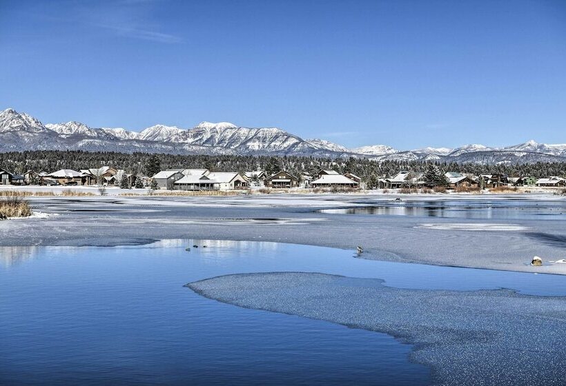 Rustic Village Lake Cabin Escape W/ Deck & Grill!