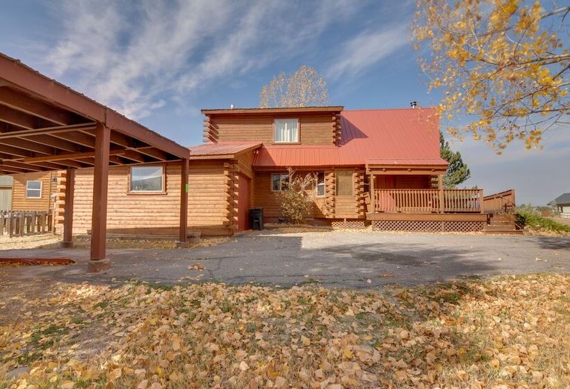 Rustic Village Lake Cabin Escape W/ Deck & Grill!