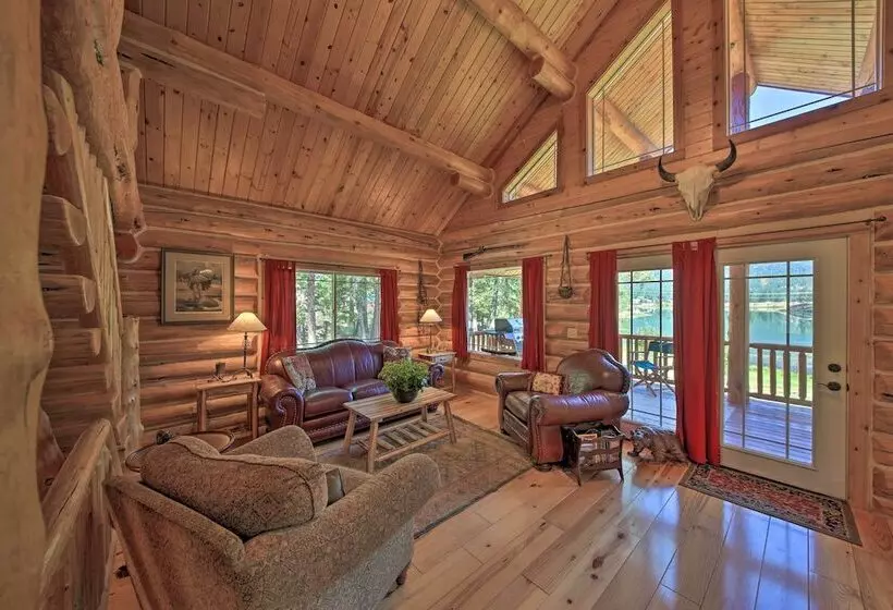 Scenic Riverfront Retreat W/ Hot Tub & Kayaks!