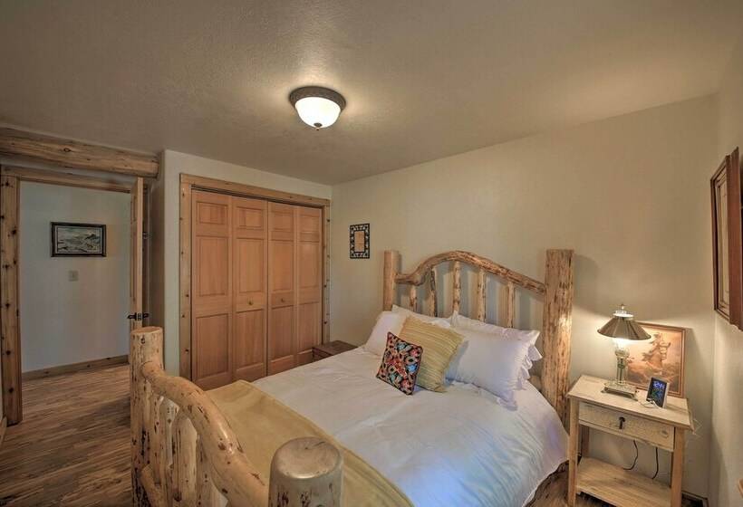 Scenic Riverfront Retreat W/ Hot Tub & Kayaks!