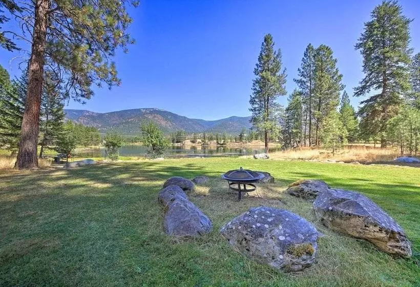 Scenic Riverfront Retreat W/ Hot Tub & Kayaks!