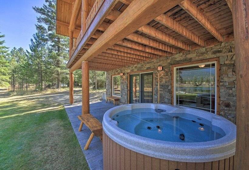 Scenic Riverfront Retreat W/ Hot Tub & Kayaks!