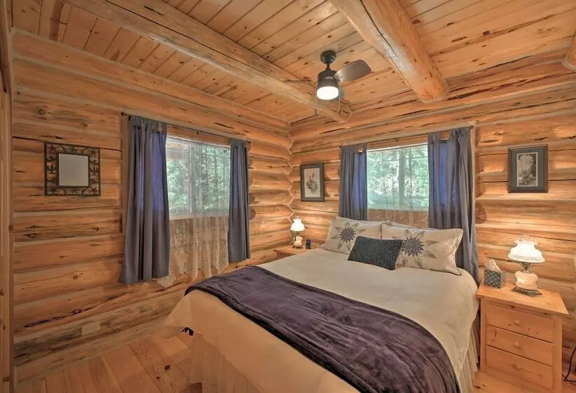 Scenic Riverfront Retreat W/ Hot Tub & Kayaks!