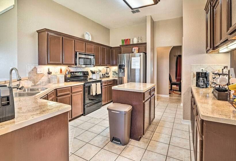 Spacious Killeen Home W/ Large Yard & Patio!