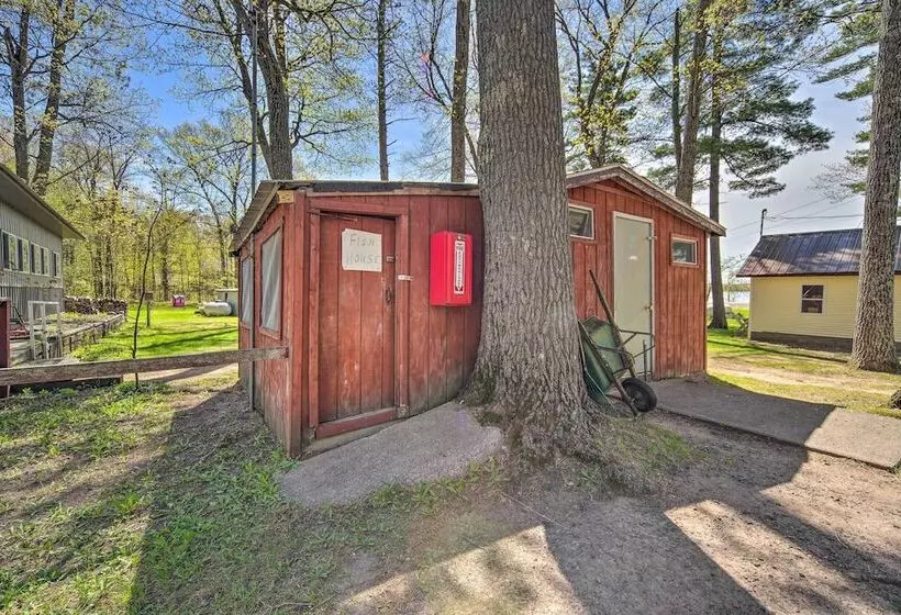 Stone Lake Cabin: Grill & Access To Fishing!