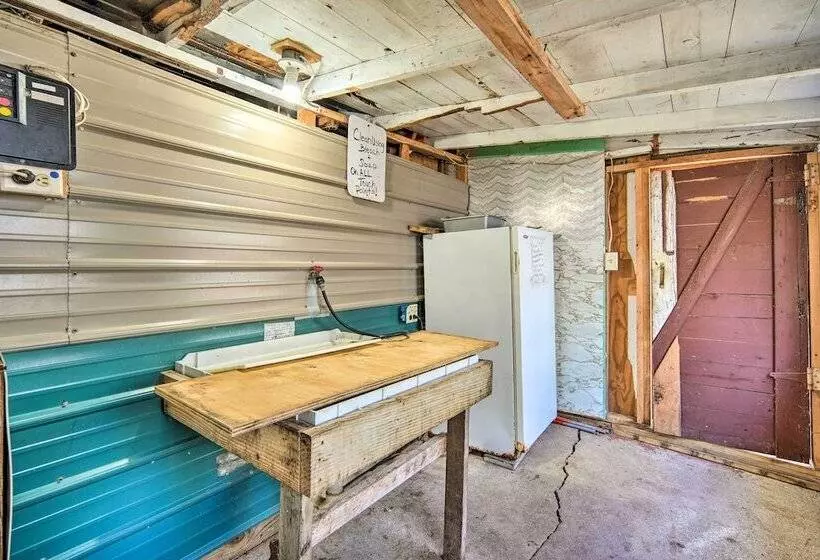 Stone Lake Cabin: Grill & Access To Fishing!