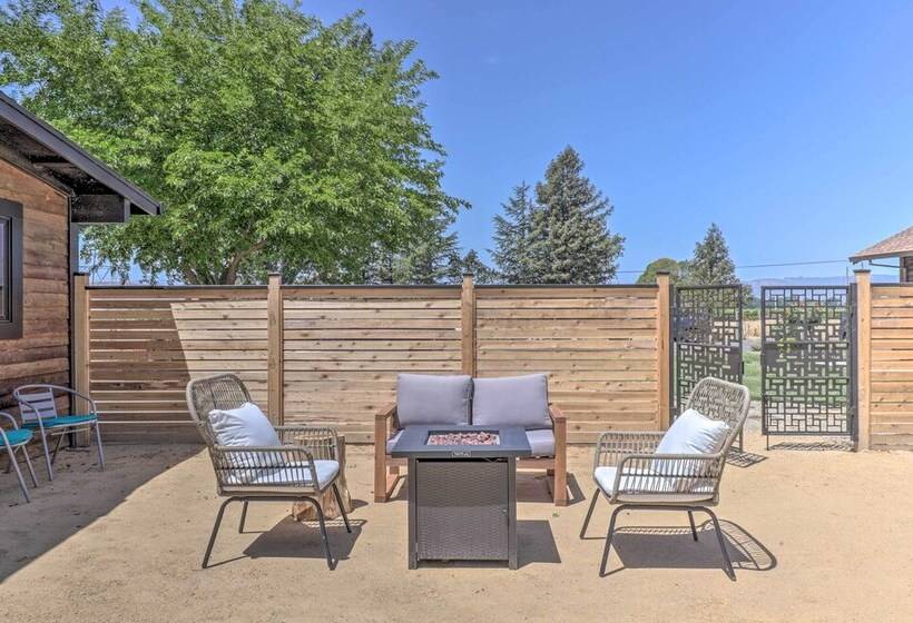 Stunning Wine Country Gem With Hot Tub + Patio!