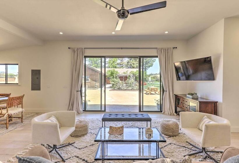 Stunning Wine Country Gem With Hot Tub + Patio!