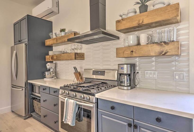 Stunning Wine Country Gem With Hot Tub + Patio!