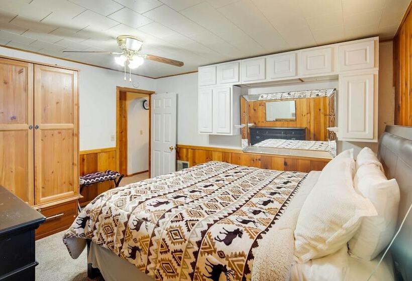 Sugarloaf Cabin W/ Hot Tub ~ 6 Mi To Big Bear