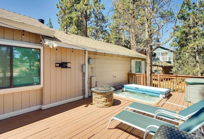 Sugarloaf Cabin W/ Hot Tub ~ 6 Mi To Big Bear