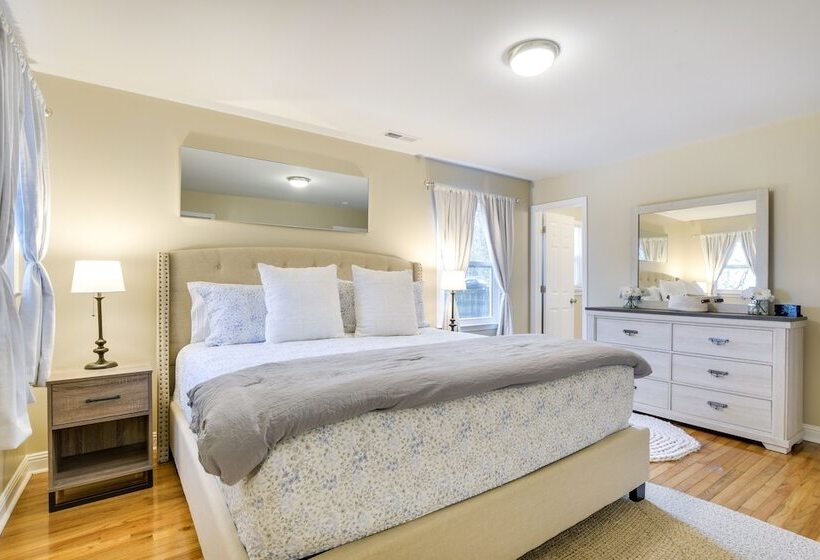 Sunny Family Home, 3 Mi To High Point Market!