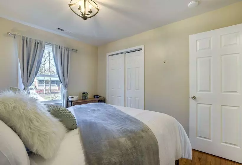 Sunny Family Home, 3 Mi To High Point Market!