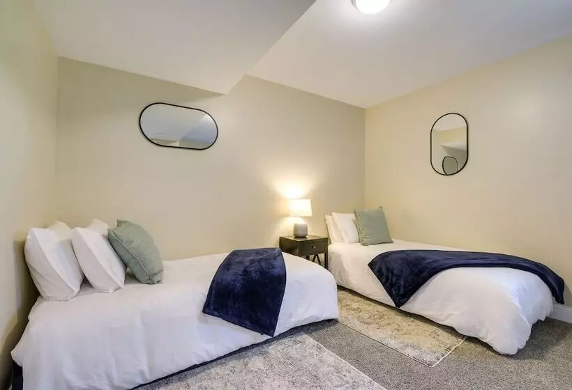 Sunny Family Home, 3 Mi To High Point Market!