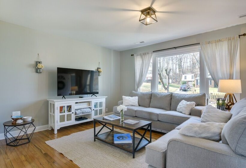 Sunny Family Home, 3 Mi To High Point Market!