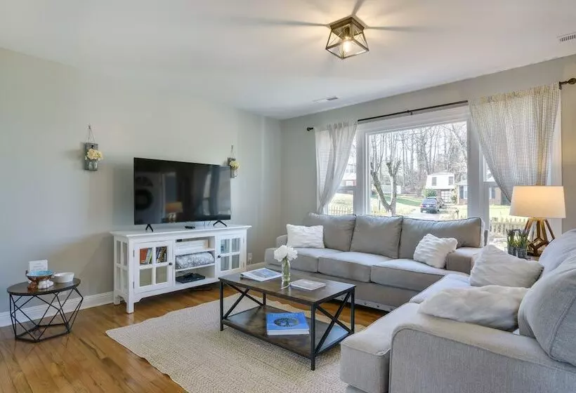 Sunny Family Home, 3 Mi To High Point Market!