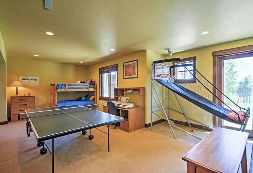 Tabernash Retreat W/ Hot Tub & Stunning Mtn Views!