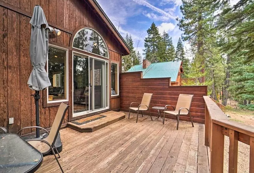 Tahoe Donner Retreat W/ Hot Tub & Fireplace!