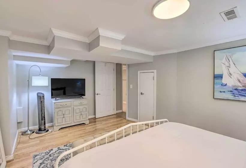 The Lake Escape: Boat Dock, Fire Pit, Kayak!